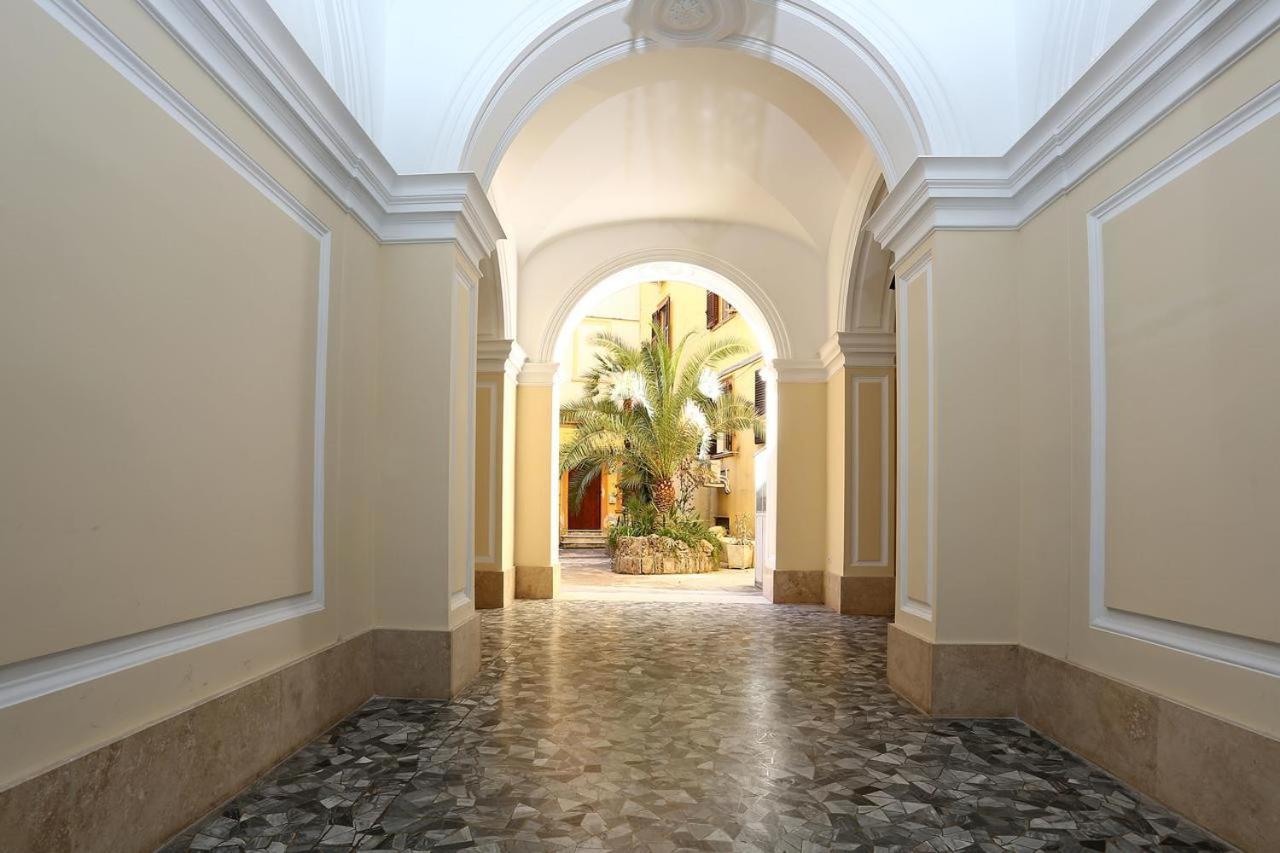 St. Peter Vatican House Рим Екстер'єр фото